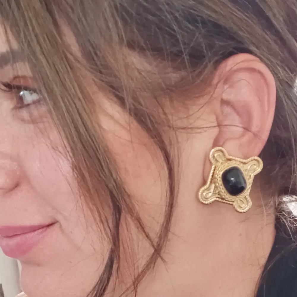 Vintage gold with black earrings